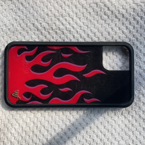 Phone case - Picture 2 of 4